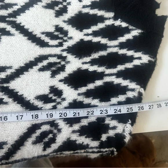 Free People Oversized Chunky Knit Fireside Tunic Sweater Ivory Black Medium - Picture 16 of 16